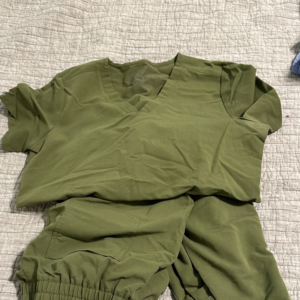 Figs Olive Green Scrub Set